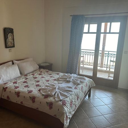 Mpalmpanas Villas Ierissós Buitenkant foto