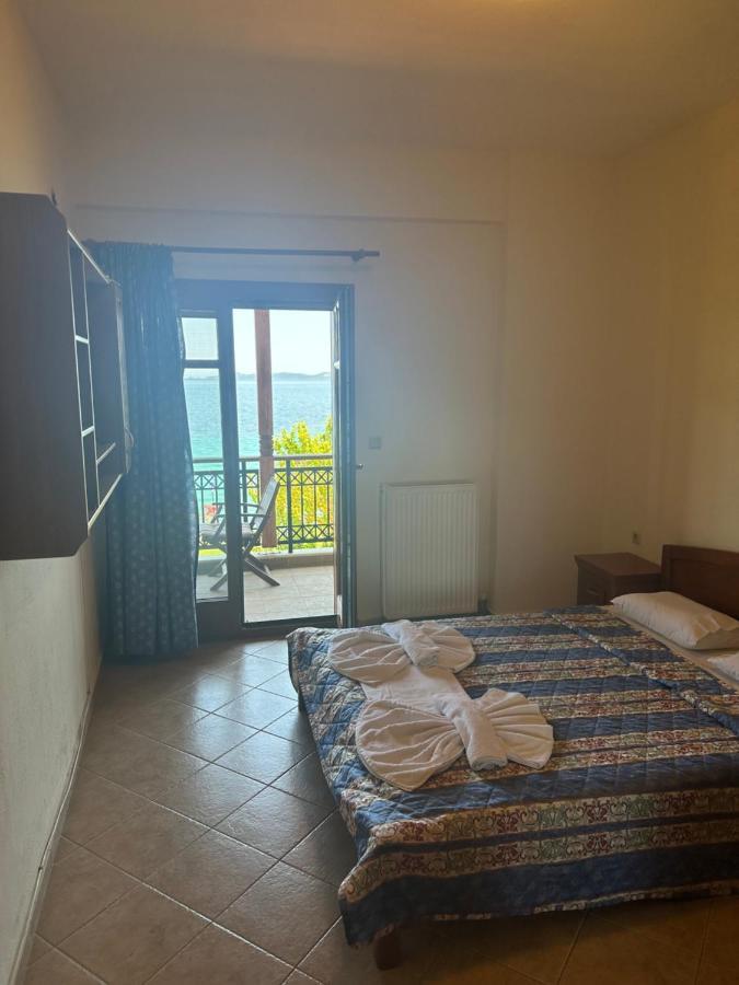 Mpalmpanas Villas Ierissós Buitenkant foto