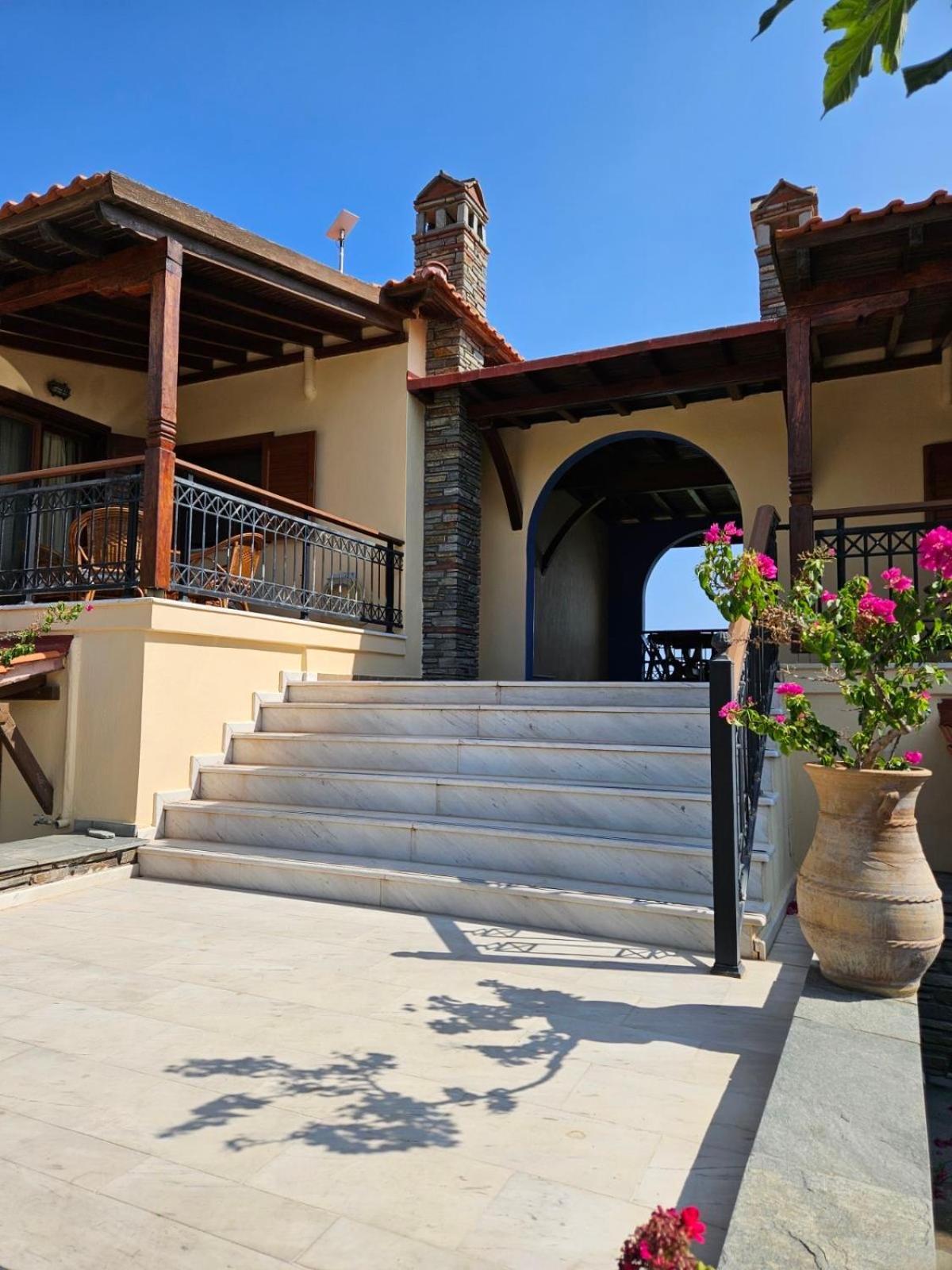 Mpalmpanas Villas Ierissós Buitenkant foto